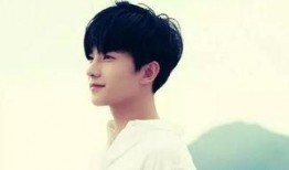 小薇爆料杨洋视频,揭秘明星幕后生活